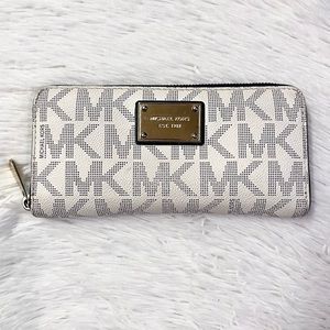 MICHAEL KORS Jet Set Continental Signature Wallet White Navy Blue Large